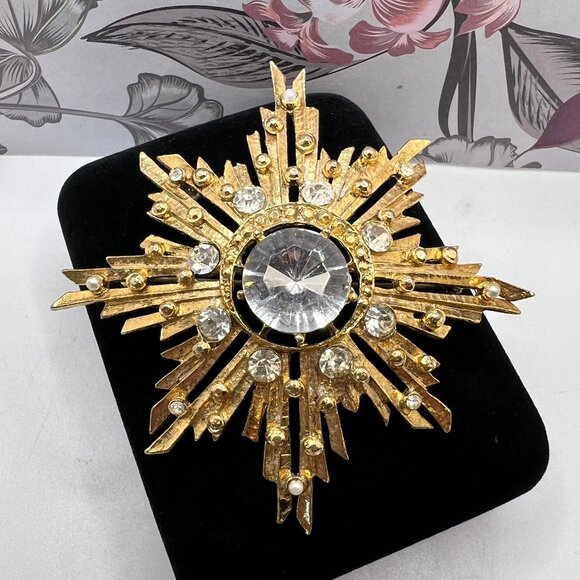 Modernist Maltese Cross Brooch - Picture 1 of 5